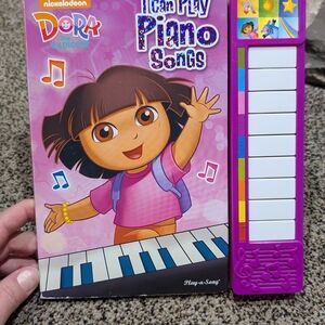 Nickelodeon Dora the Explorer Piano Songs Book - Purple